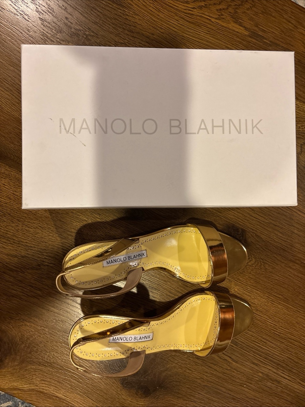 Manolo Blahnik Cupisanpla Gold Metallic Slingback Sandals 8US 38EU New $995 - Picture 8 of 12